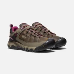 Keen Women's Targhee III Waterproof Hiking Shoe - Weiss/Boysenberry- Regular (B) 10 Keen Women's Targhee III Waterproof Hiking Shoe - Weiss/Boysenberry- Regular (B) -Shoe Zone Shop 1018177 PLA PDP
