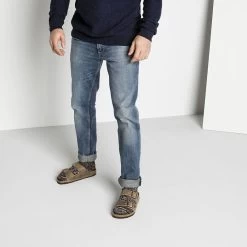 Birkenstock Arizona Cork Tobacco Brown Oiled Leather Sandal- Regular/Wide 15 Birkenstock Arizona Cork Tobacco Brown Oiled Leather Sandal- Regular/Wide -Shoe Zone Shop 352203 f look m